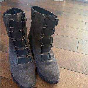 Elegant Gray Combat Boots for Women